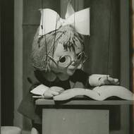 Mánička ve hře  Past na Hurvínka z roku 1971.