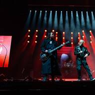 „Dva roky jsme nebyli na velkých pódiích. Pak už jsme budovali novou sestavu,“ uvedl kytarista Robert Kodym.