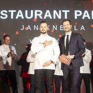 První českou restaurací se dvěma michelinskými hvězdami je Restaurant Papilio, kde je šéfkuchařem Jan Knedla.