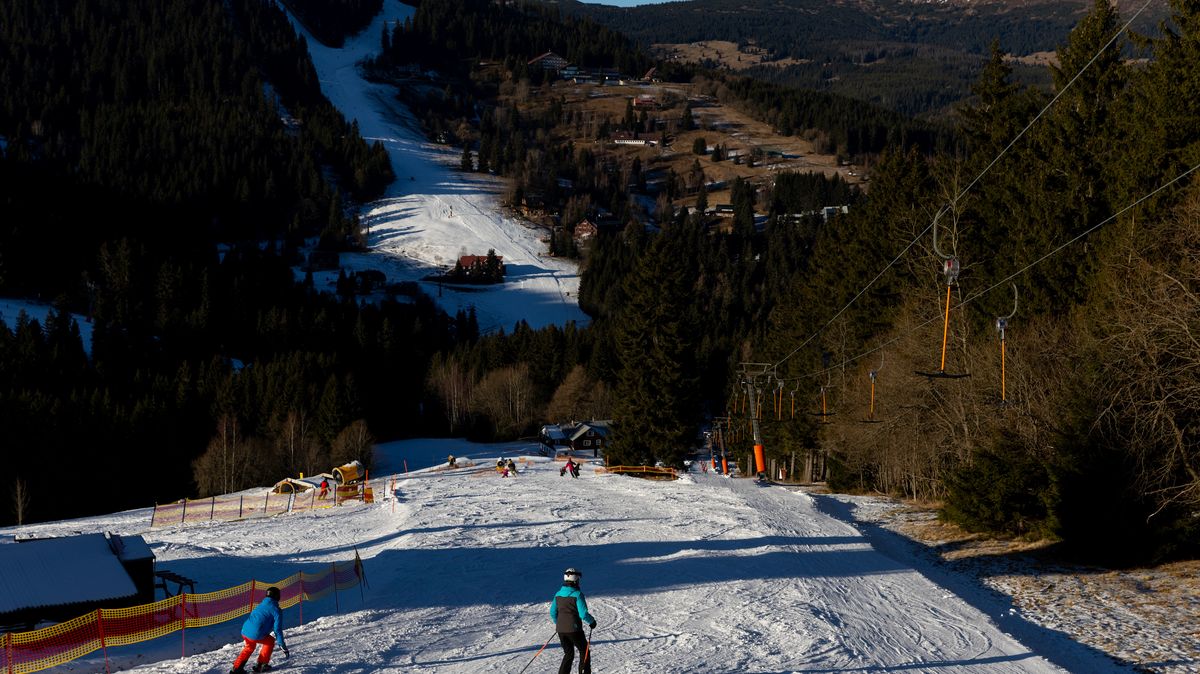 Obrazem: Lyžování v nových kulisách. Bílo je jen na sjezdovce