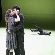 Marie Poulová jako Majka a Šimon Krupa v roli kostelníka.