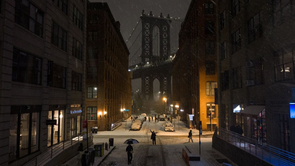 Obrazem: Silná sněhová bouře zasáhla New York a severovýchod USA