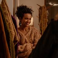 Selome Emnetu v roli Johanny.