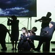 Marie Poulová jako Majka a Šimon Krupa v roli kostelníka.