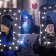 Účastníci pochodu na Hrad.