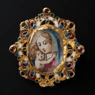 Snímek z výstavy Šperk a figura.