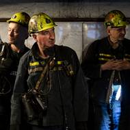 V současné době jsou v dole zaměstnány přibližně dva tisíce lidí, na konci ledna a února ale bude propuštěn tisíc pracovníků. Zbytek zaměstnanců bude pracovat na definitivním ukončení provozu.