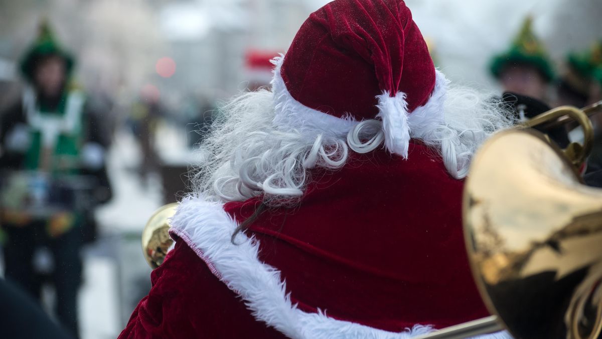 Vykradli supermarket v převleku Santy, lup dali po vzoru Robina Hooda potřebným