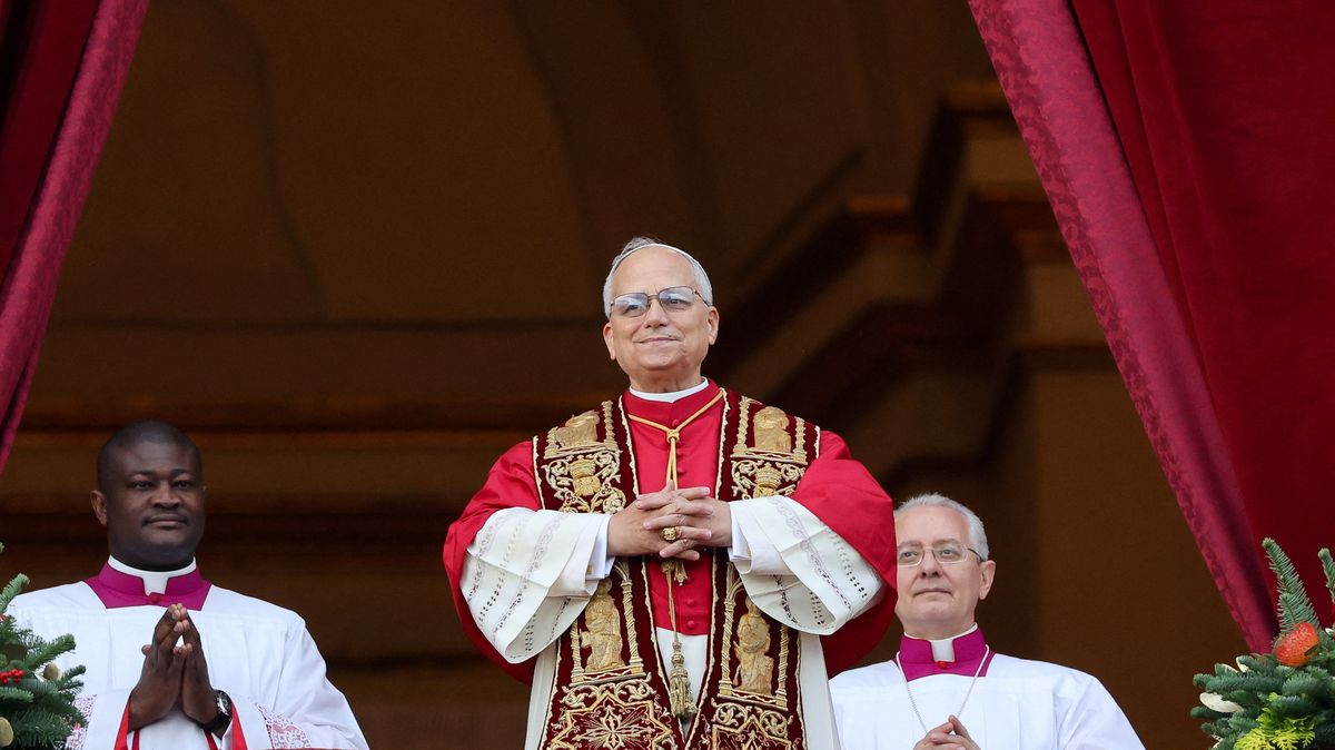Papež vyzval k dialogu o míru na Ukrajině a k zastavení dalších válek ve světě