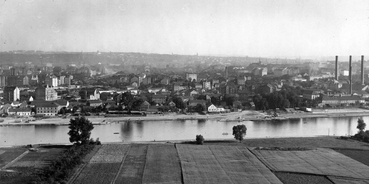 Historické Zátory, staré Holešovice před asanací.