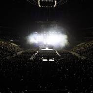 Snímek ze středečního koncertu Lucie v O2 areně.