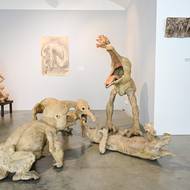 Sousoší Tři dole, jeden nahoře.