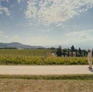 Adam Sandler jako Ron Sukenick a George Clooney v roli Jaye Kellyho.