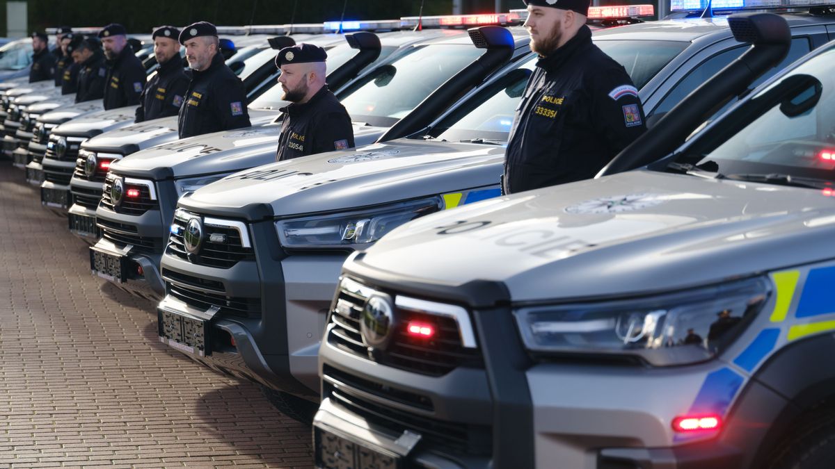Česká policie si pořídí až 50 vozů Toyota Hilux do těžkého terénu