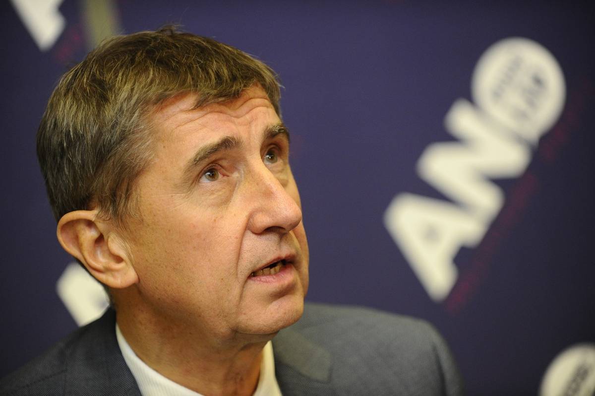 V roce 2011 založil Andrej Babiš, do té doby známý jako majitel holdingu Agrofert, hnutí ANO 2011. ANO znamená Akce nespokojených občanů.