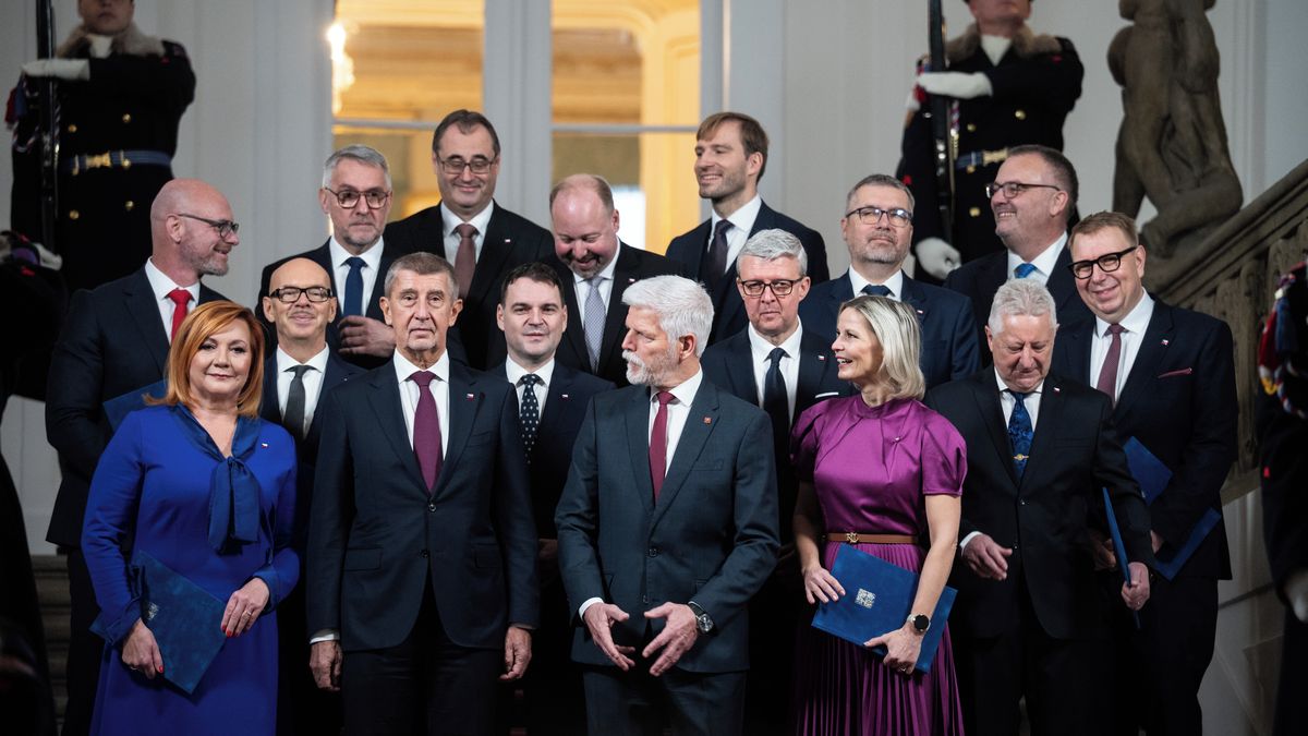Plaga nevidí důvod ke změnám, Šťastný označil fungování vlády za perfektní