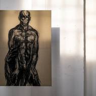 Třebíčský rodák Vlna vystudoval restaurování na pražské Akademii výtvarných umění, samostatné výstavy měl dosud v Pragovce nebo trutnovské Galerii Uffo.