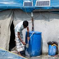 Pro miliony lidí, kteří žijí v deltách bahnitých ploch a mangrovových lesů, se hledání čisté pitné vody stává stále větší výzvou.