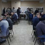 Ministerstvo uvedlo, že zachránění byli uvedeni v omyl ohledně povahy své práce. Domnívali se, že byli naverbováni pro nebojové role, jako je montáž dronů, manipulace s chemikáliemi a natírání.