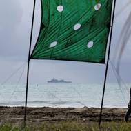 Američtí představitelé oznámili, že při posledních útocích 15. prosince bylo zabito osm lidí. Celkem pak během operací podle USA zemřelo nejméně 94 lidí, podle Pentagonu narkoteroristů pašujících drogy. Důkazy ale USA nepředložily.