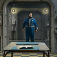 Zach Cherry jako Woody.