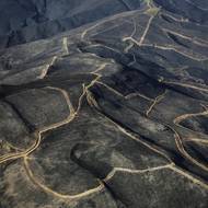 Rekordní lesní požáry v srpnu zachvátily Španělsko a Portugalsko. Následky byly patrné ještě po měsících. Na snímku tisíce spálených hektarů u obcí A Rua a Villamartín de Valdeorras. (16. listopadu)