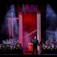 Joseph Gansert jako baron Scarpia.