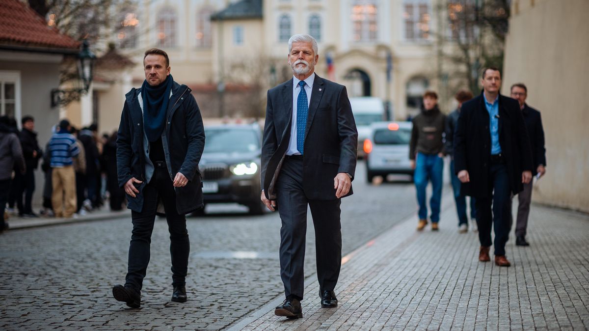 Prezident Pavel se dnes v Kyjevě zřejmě setká se Zelenským