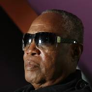 10. ledna. Ve věku 89 let zemřel americký soulový zpěvák Sam Moore z hudebního dua Sam & Dave. To se proslavilo zejména hitem Soul Man (1967) a společně vystupovalo v letech 1961 až 1981.