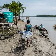 Cesta za pitnou vodou. (13. července)