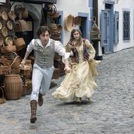 Oskar Hes coby Armin a Sofie Anna Švehlíková jako Elvíra.