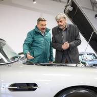 Raritní Aston Martin DB5 před renovací a po ní. Cena vzrostla tisíckrát.