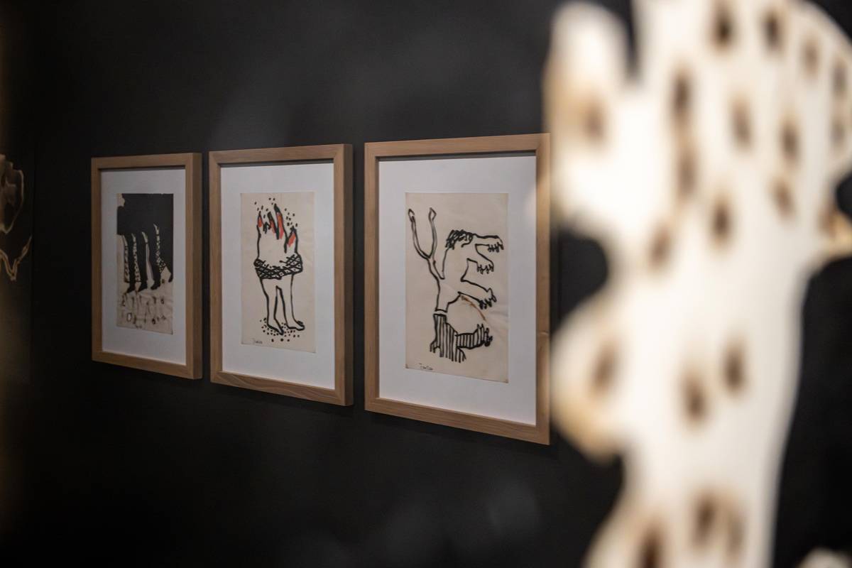 Z eskymácké poezie si Západočeská galerie v Plzni vypůjčila název pro výstavu děl současného výtvarníka Svatopluka Klimeše.