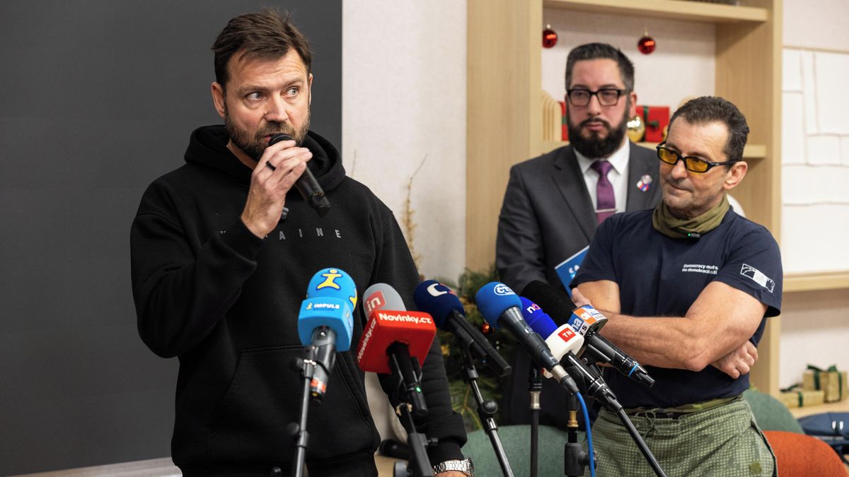 Vojáci převezli na Ukrajinu drony z Vetchého sbírky. Nešlo o trestný čin