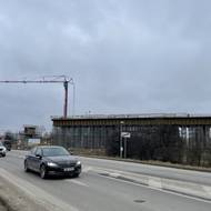 Na okraji Hrušové stavbaři pracují na dalším úseku mezi Džbánovem a Litomyšlí.