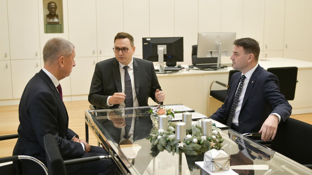 Babiš chce na koaliční radě mluvit s Macinkou o reorganizaci ministerstva