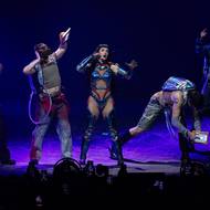 Patří mezi umělce, kteří definovali zvuk nultých let. Americká zpěvačka Katy Perry při pražském koncertu v O2 aréně. (30. října)