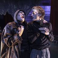 Daniela Špinar v roli ďábla a Tomáš Dalecký jako Wilhelm.