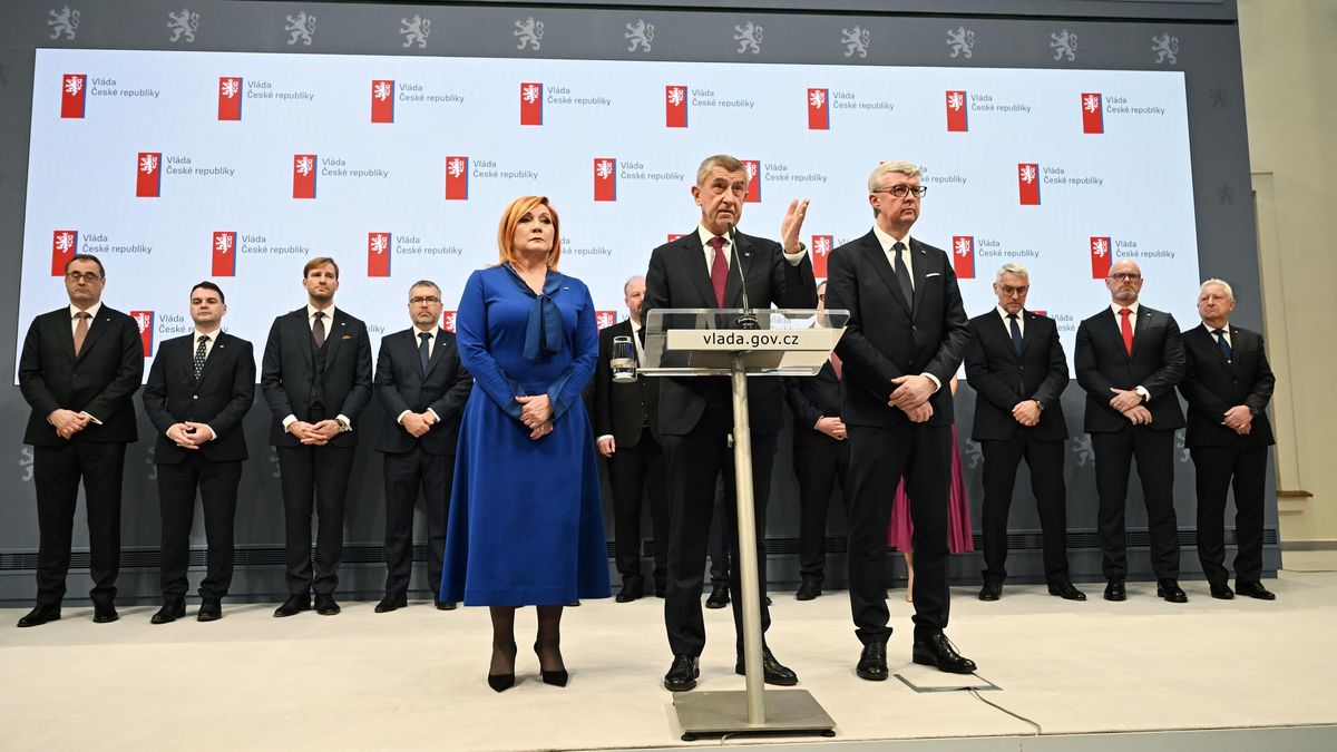 Proč? Protože programové prohlášení. Vláda dluží lepší vysvě