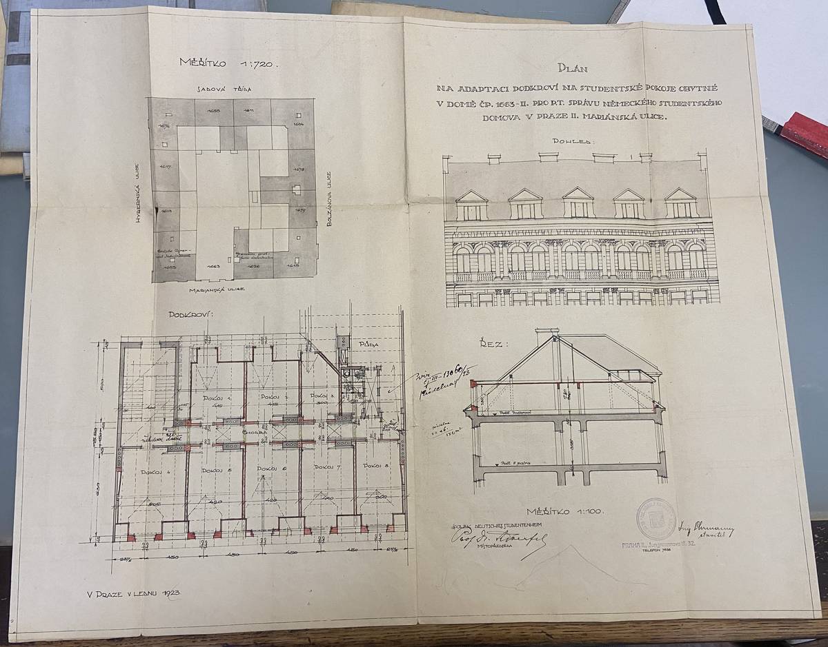 Stavební plán na adaptaci horního patra na studentské koleje.