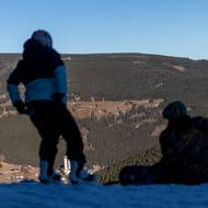 Technický sníh dominuje i na jiných sjezdovkách po Česku. Přírodní sníh na horách není.