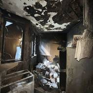 Kromě 15 zadržených z neúmyslného zabití oznámily protikorupční úřady také zadržení 12 lidí kvůli možné korupci. 