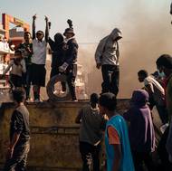 Na Madagaskaru mladým došla trpělivost s výpadky vody a elektřiny a sesadili tamního prezidenta. (Antananarivo, 9. října)