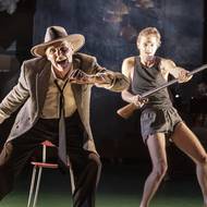 Tomáš Dalecký jako Wilhelm a Daniela Špinar v roli ďábla.