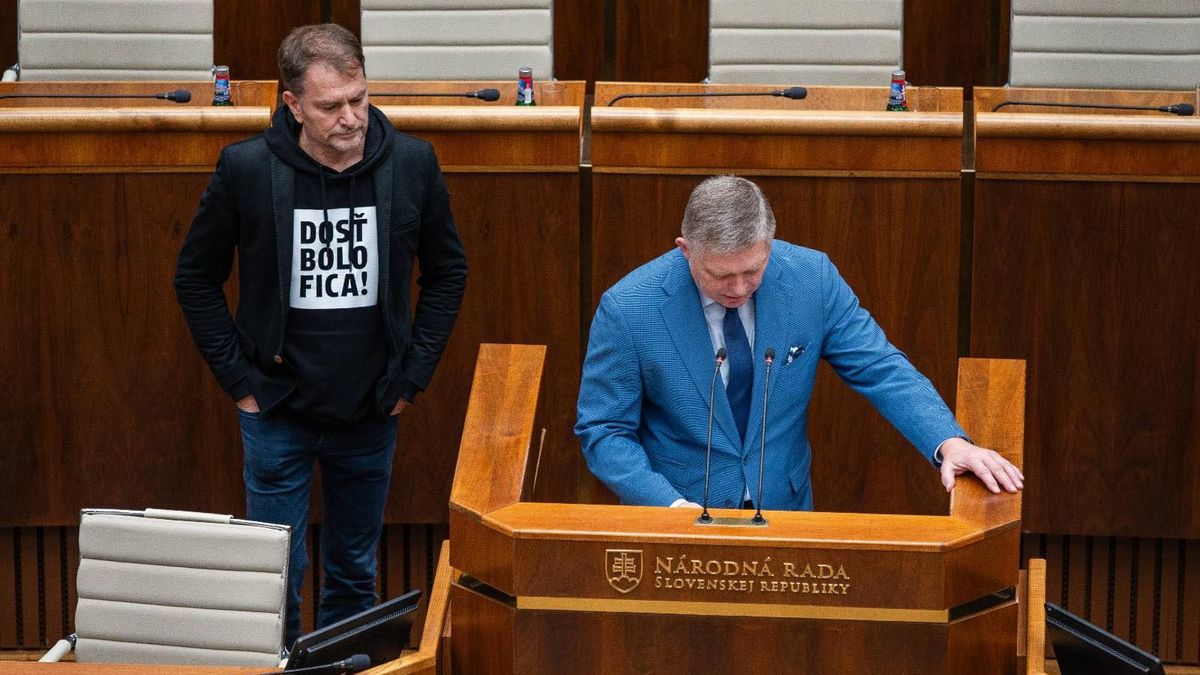 Slovenský expremiér zapuzený vlastními partnery si proráží cestu k návratu