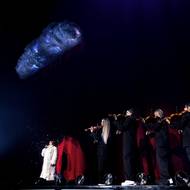 Tehdy zpívala jen skladby z debutového alba My 21st Century Blues.