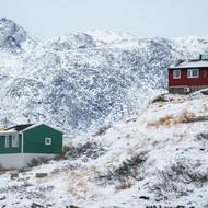 Domy v Kapisillitu, Grónsko, 21. ledna.