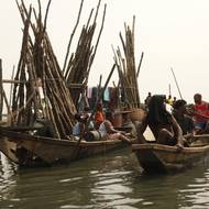 V Lagosu velmi chybí bydlení. Zároveň je tam rozšířené bezdomovectví.