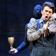 Na fotografii z inscenace opery Tamerlán, kterou tuto sobotu uvede plzeňské Divadlo J. K. Tyla, je Vojtěch Pelka jako Tamerlano.