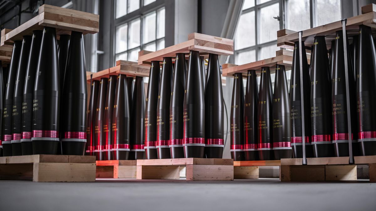 Od šrotu ke stovkám miliard. Jak se zrodilo Strnadovo zbrojní impérium